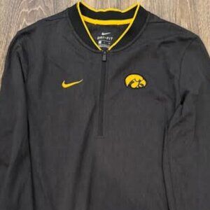 Small Men's Nike DRI FIT Iowa Hawkeyes 1/4 Zip